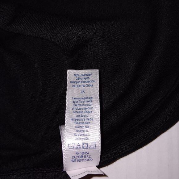 MAC & BELLE SNOWFLAKES SANTA GNOME HOLIDAY SHIRT - Picture 7 of 11